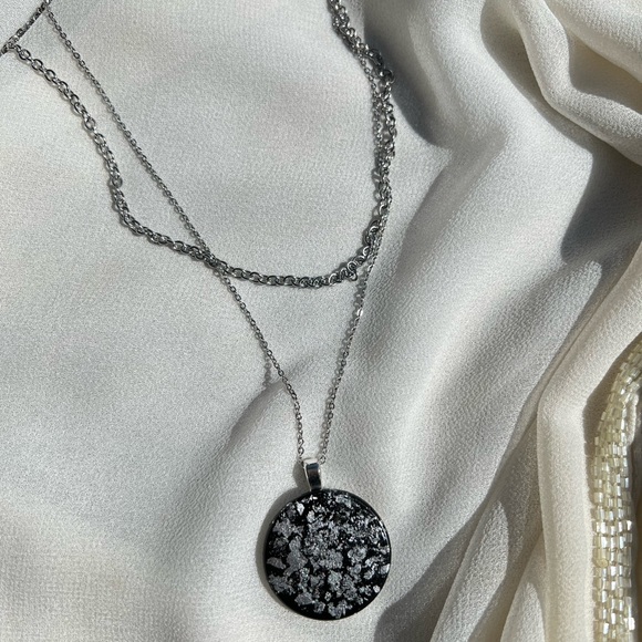 Handmade Golf Ball Marker Necklace (Black and Silver) - Picture 2 of 3
